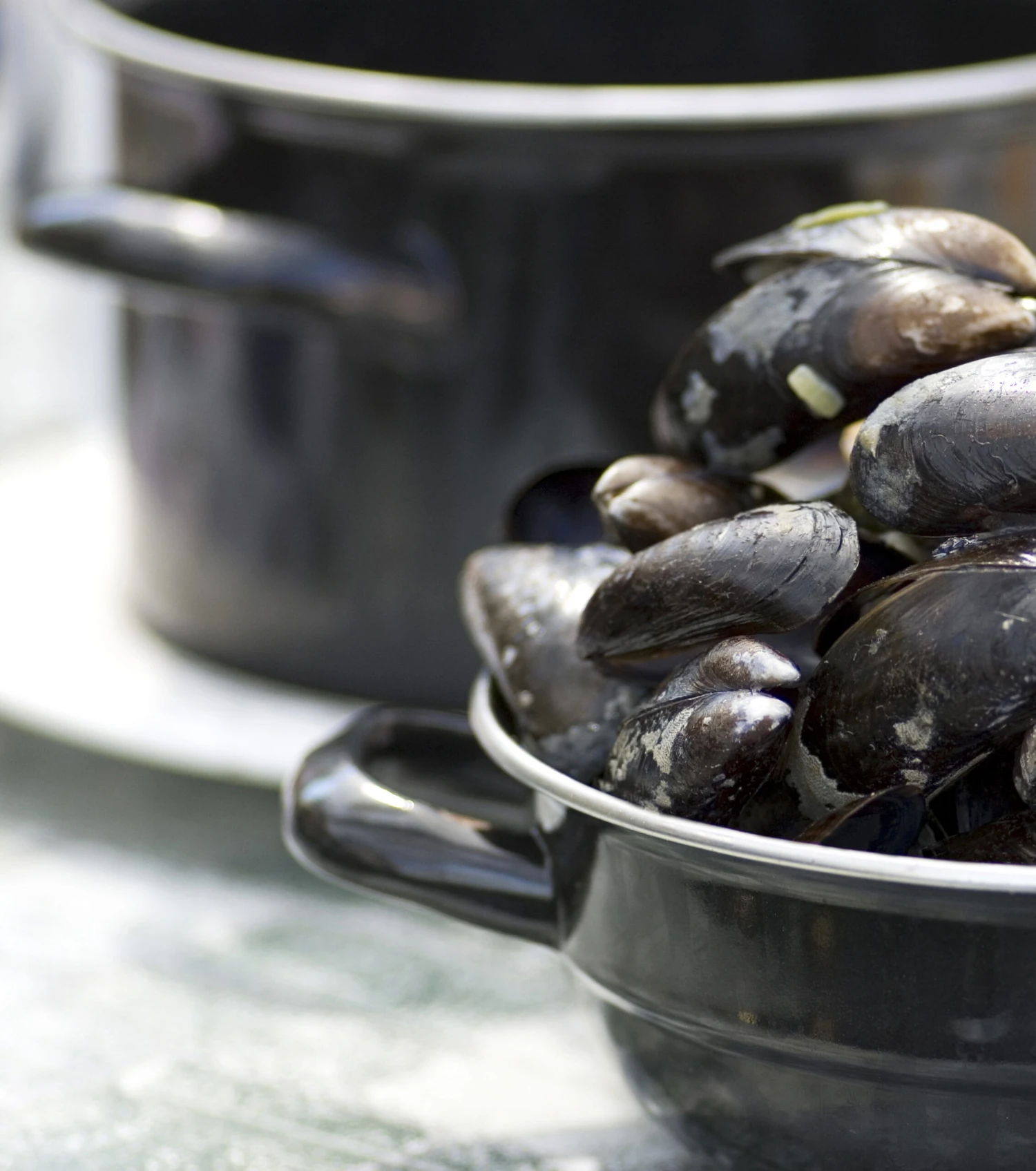 Cosy & Trendy Mosselpan - Zwart - ø 24 Cm / 5 Liter 4 Cosy & Trendy Mosselpan - Zwart - ø 24 Cm / 5 Liter - Afbeelding 2