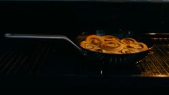 Saveur Selects Pannenset - Carbon Steel (Wokpan ø 35 Cm + Koekenpan ø 30 Cm) - Inductie En Alle Andere Warmtebronnen -Keukengerei Korting Winkel 1200x675 2