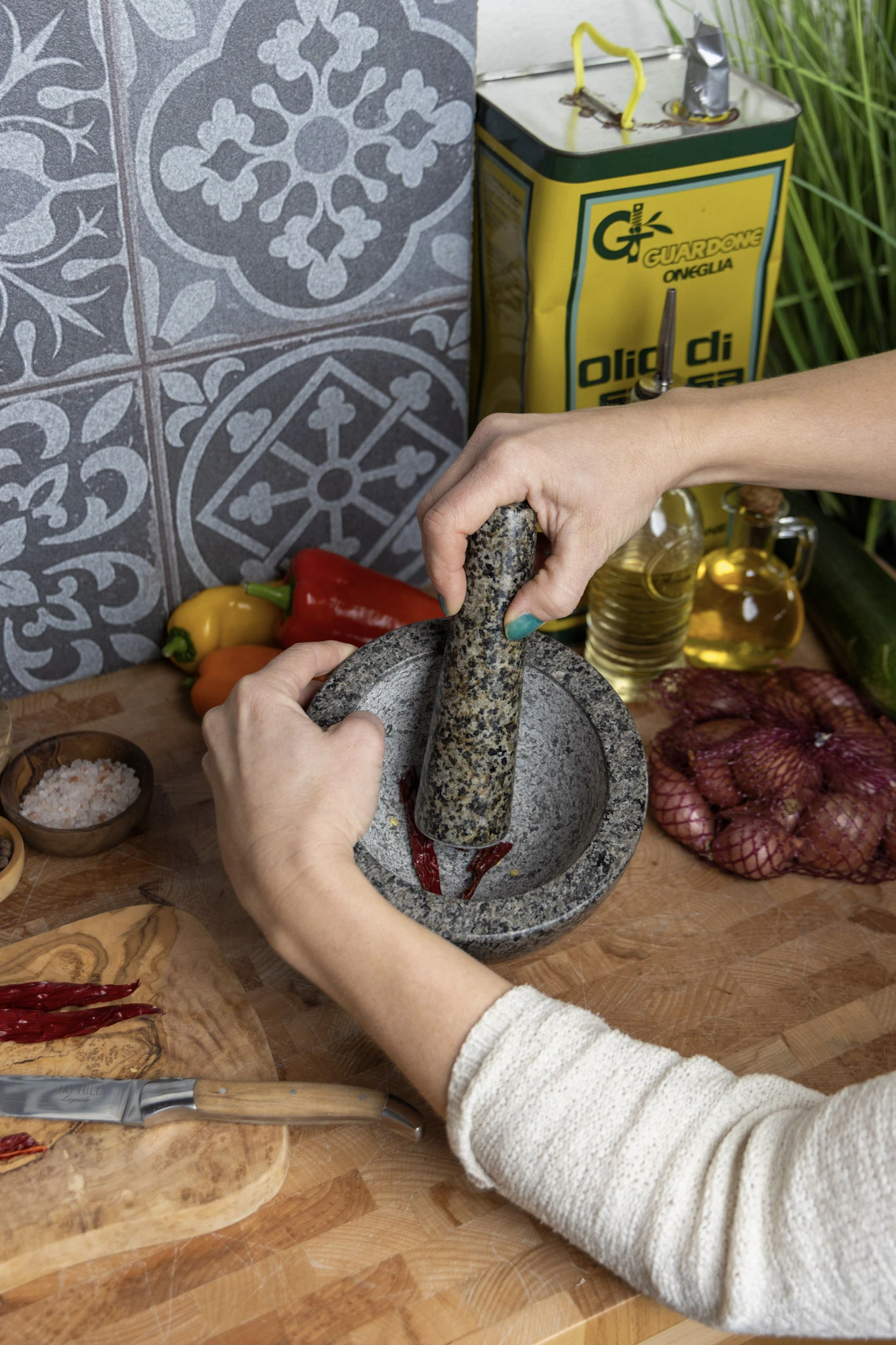 Jay Hill Vijzel - Granite - ø 16 Cm 5 Jay Hill Vijzel - Granite - ø 16 Cm - Afbeelding 3