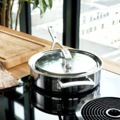 Demeyere Hapjespan Industry 5 - ø 24 Cm / 2.8 Liter + Deksel -Keukengerei Korting Winkel 40850 681 0 Lifestyle Image Product OS 750x750 1 1