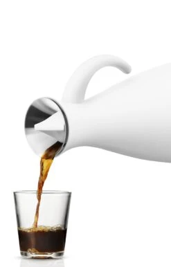 Eva Solo Thermoskan Classic Mat Wit 1 Liter -Keukengerei Korting Winkel 502802 Vacuum jug 1l Matt white pouring HIGH