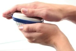 Kitchen Basics RVS Zeep Met Borsteltje 9 Kitchen Basics RVS Zeep Met Borsteltje -Keukengerei Korting Winkel 61050 HandZeepjeBorstelRvs2 2 23 1