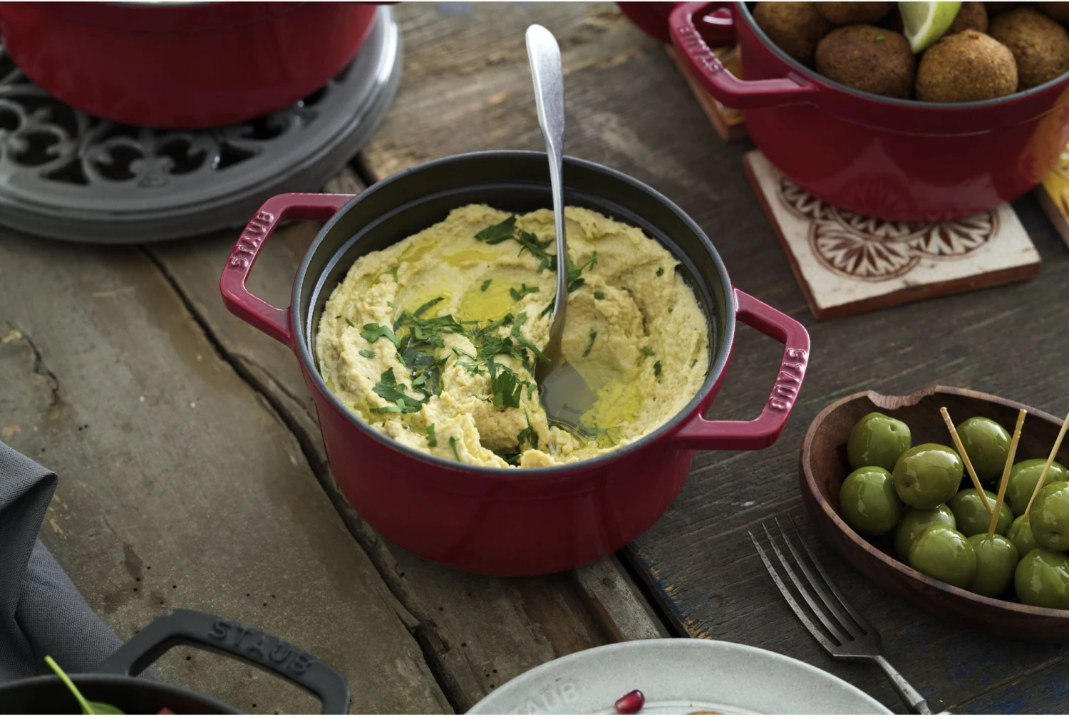 Staub Braadpan / Cocotte - Kersenrood - ø 22 Cm / 2.6 Liter 4 Staub Braadpan / Cocotte - Kersenrood - ø 22 Cm / 2.6 Liter - Afbeelding 2