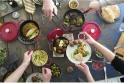 Staub Braadpan / Cocotte - Kersenrood - ø 22 Cm / 2.6 Liter 11 Staub Braadpan / Cocotte - Kersenrood - ø 22 Cm / 2.6 Liter -Keukengerei Korting Winkel 750036246