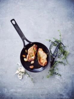 BK Koekenpan Black Steel - ø 28 Cm - Zonder Anti-aanbaklaag -Keukengerei Korting Winkel 888eaa5860e990e4de3469dba80f7d1b4a41f656 Black steel frypan S2 1