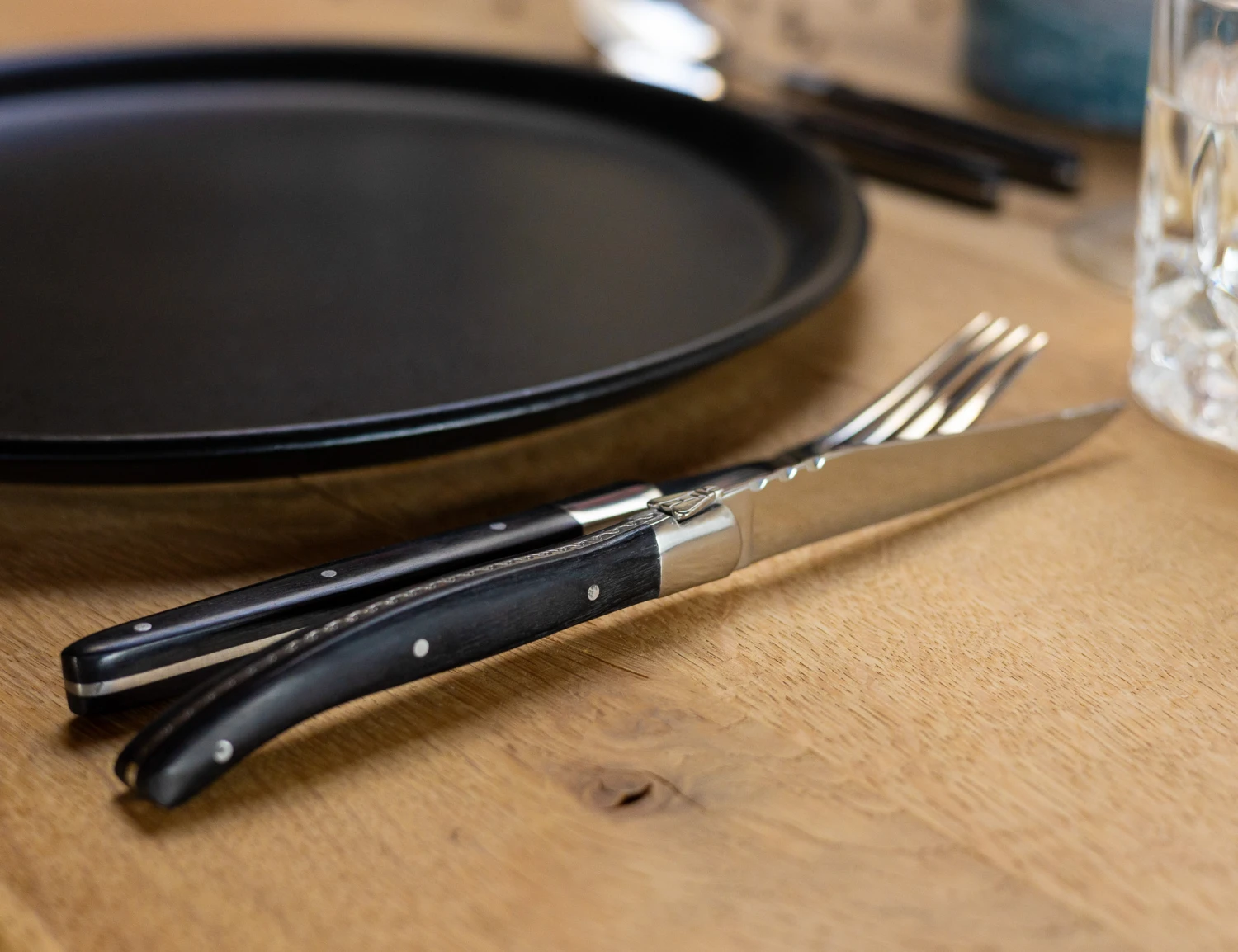 Jay Hill Bestekset Laguiole - Zwart - 16-delig / 4 Personen 5 Jay Hill Bestekset Laguiole - Zwart - 16-delig / 4 Personen - Afbeelding 3