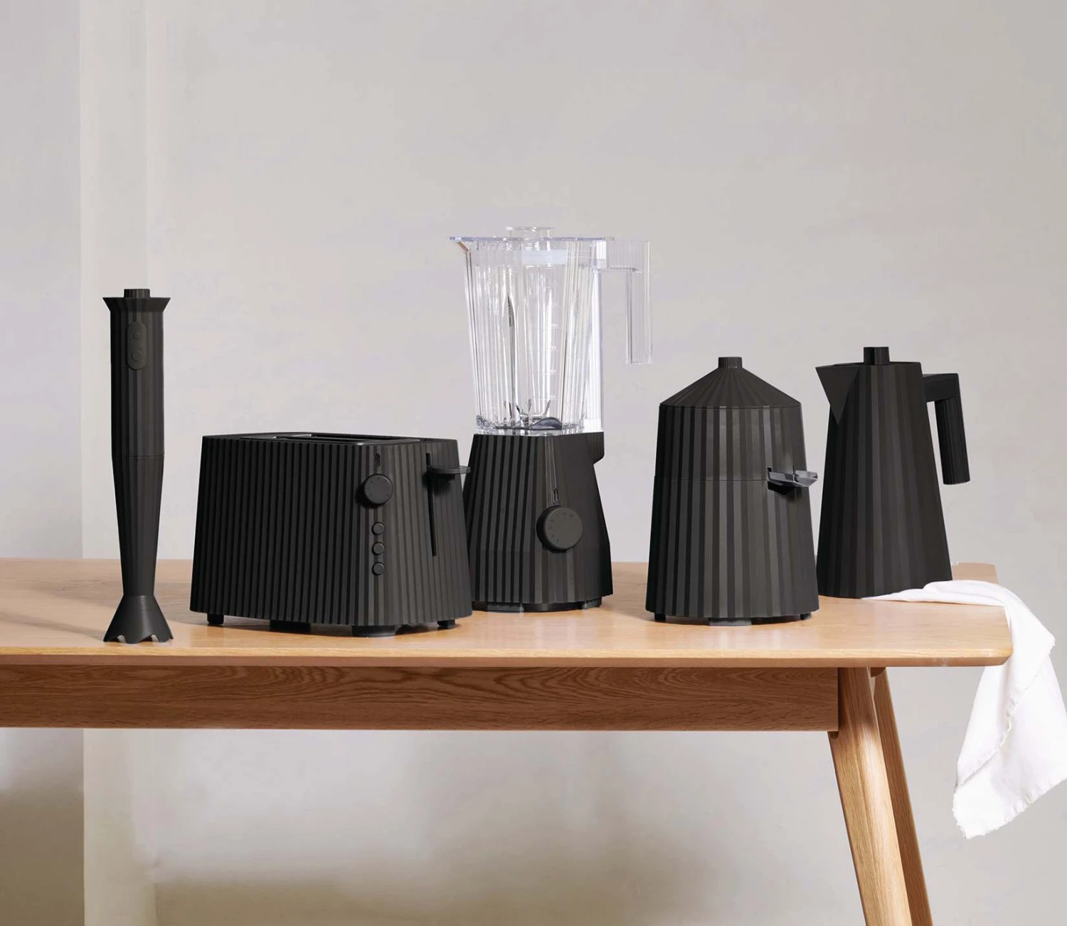 Alessi Filter-koffiezetapparaat Plissé - 1.5 Liter - Zwart - Michele De Lucchi - MDL14 B 8 Alessi Filter-koffiezetapparaat Plissé - 1.5 Liter - Zwart - Michele De Lucchi - MDL14 B - Afbeelding 6