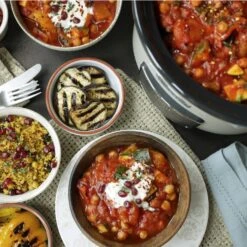 Crockpot Slowcooker - Digitaal - 3.5 Liter - CR060 10 Crockpot Slowcooker - Digitaal - 3.5 Liter - CR060 -Keukengerei Korting Winkel CSC060TagineOverhead Retouched 5dca88ac9ed216.50013993