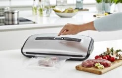 FoodSaver Vacumeermachine Urban Premium Plus - Zilver - FFS016/X -Keukengerei Korting Winkel FFS016X Lifestyle 13 5d36e0ebf0c537.74118453