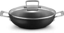 Le Creuset Hapjespan Met Deksel - Les Forgées TNS - ø 24 Cm / 2.3 Liter - Standaard Anti-aanbaklaag