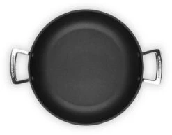 Le Creuset Hapjespan Met Deksel - Les Forgées TNS - ø 28 Cm / 3.2 Liter - Standaard Anti-aanbaklaag -Keukengerei Korting Winkel LC 20190624 ZS PS FS 51107280010502 005