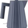 Alessi Waterkoker Plissé - Droogkookbeveiliging - Grijs - Michele De Lucchi - 1 Liter - MDL06/1 G 2 Alessi Waterkoker Plissé - Droogkookbeveiliging - Grijs - Michele De Lucchi - 1 Liter - MDL06/1 G -Keukengerei Korting Winkel MDL061 06 A4 3500pxl