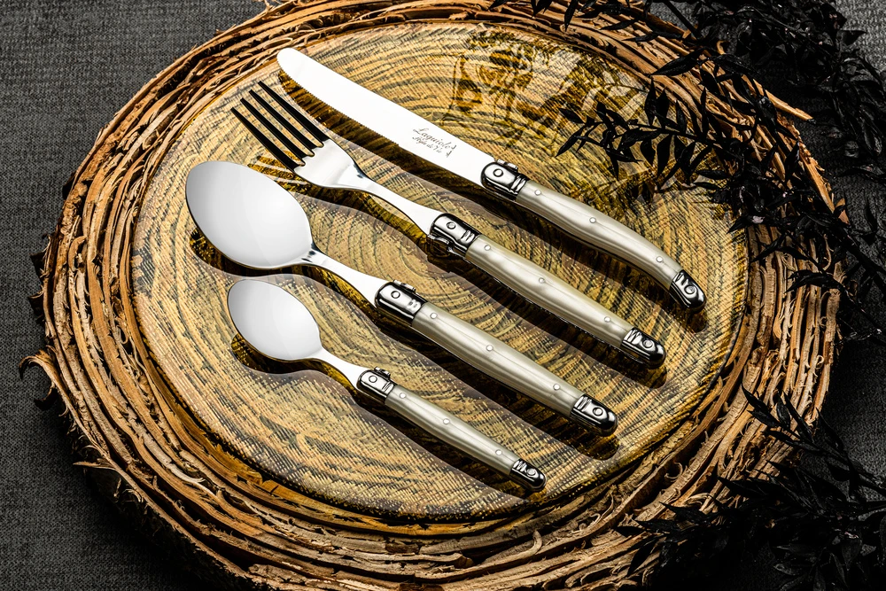 Laguiole Style De Vie Bestekset Premium Line - Parelmoer - 24 Delig / 6 Personen 5 Laguiole Style De Vie Bestekset Premium Line - Parelmoer - 24 Delig / 6 Personen - Afbeelding 3