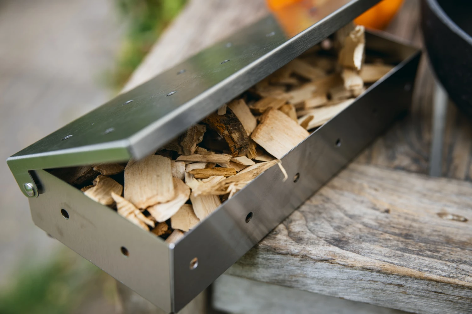 Jay Hill BBQ Smoker Box / Rookbox - RVS - 22 X 9 X 4 Cm 5 Jay Hill BBQ Smoker Box / Rookbox - RVS - 22 X 9 X 4 Cm - Afbeelding 3