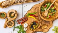 Jay Hill Serveerplank Tunea - Olijfhout - Schors XL 64 - 72 Cm 14 Jay Hill Serveerplank Tunea - Olijfhout - Schors XL 64 - 72 Cm -Keukengerei Korting Winkel Tunea 33