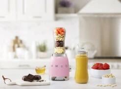 SMEG Smoothie Blender - Compact - Roze - 600 Ml - PBF01PKEU -Keukengerei Korting Winkel WEB PBF01PKEU L01.jpg