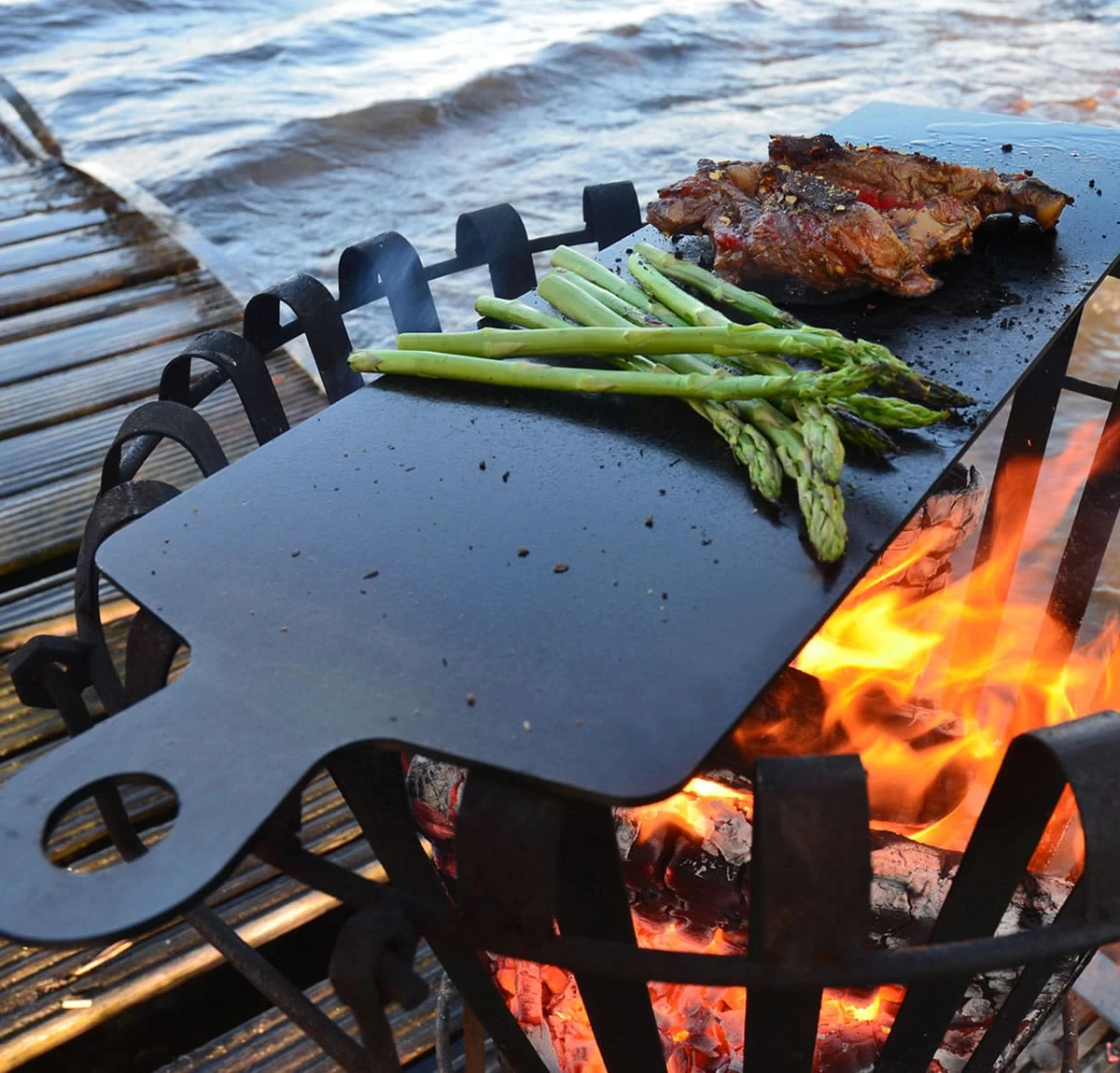 Fernus & Friends Fireplate - Bakplaat Voor Op Vuur 4 Fernus & Friends Fireplate - Bakplaat Voor Op Vuur - Afbeelding 2