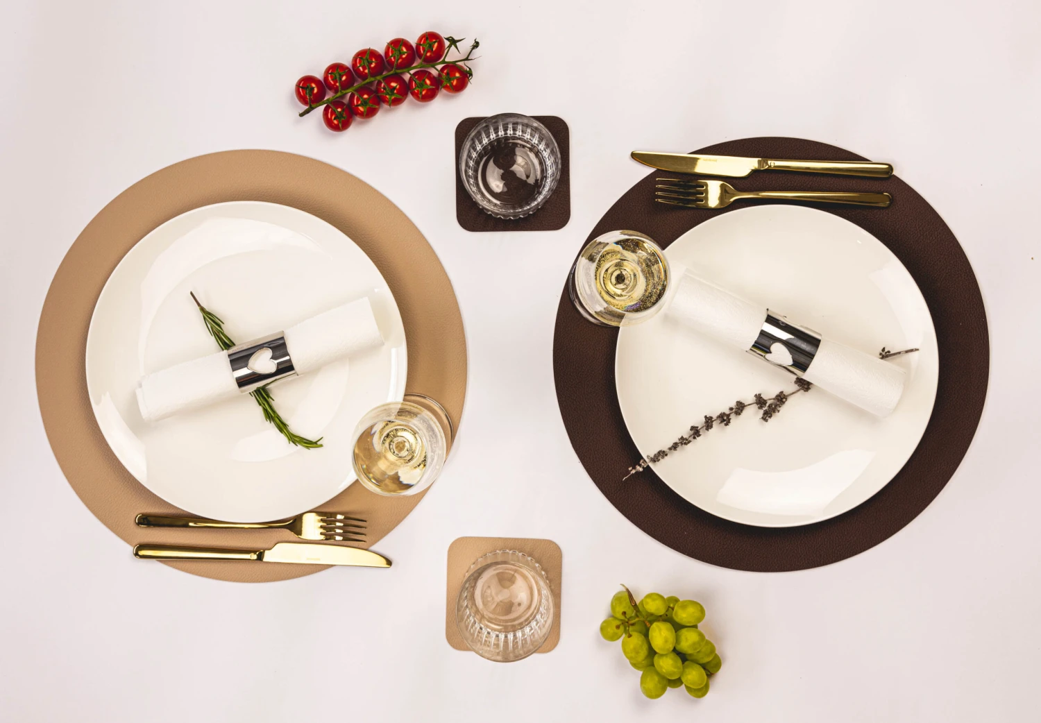 Jay Hill Placemats - Vegan Leer - Bruin / Zand - Dubbelzijdig - ø 38 Cm - 6 Stuks 7 Jay Hill Placemats - Vegan Leer - Bruin / Zand - Dubbelzijdig - ø 38 Cm - 6 Stuks - Afbeelding 5