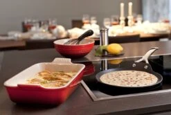 Le Creuset Pannenkoekenpan Les Forgées TNS - ø 24 Cm - Standaard Anti-aanbaklaag -Keukengerei Korting Winkel le creuset pannenkoekenpan sfeer 1