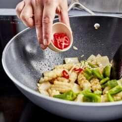 Demeyere Wokpan Alu Pro 5 - Ceraforce - ø 30 Cm - Keramische Anti-aanbaklaag -Keukengerei Korting Winkel pdp masonry content demeyere alu pro 5 wok heats up quickly