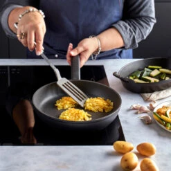 Demeyere Koekenpan Alu Comfort 3 - Duraslide - ø 20 Cm - Standaard Anti-aanbaklaag -Keukengerei Korting Winkel pdp masonry content demeyere alu comfort dura 3 pan soft utensils 750x750