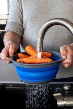 Colourworks Vergiet Blauw - ø 24 Cm 9 Colourworks Vergiet Blauw - ø 24 Cm -Keukengerei Korting Winkel vp7ngzwqwk1nvwberakb 12941