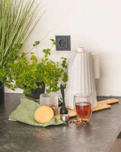 Alessi Waterkoker Plissé - Droogkookbeveiliging - Wit - Michele De Lucchi - 1.7 Liter - MDL06 W -Keukengerei Korting Winkel waterkoker 4